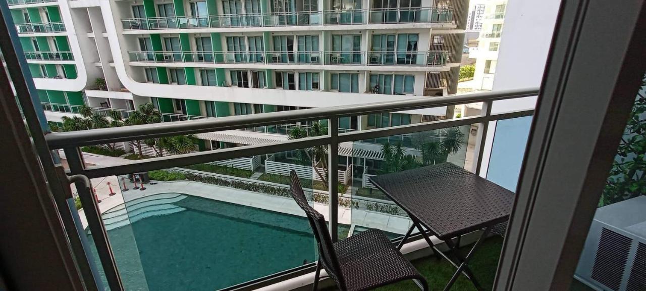 Azure Urban Resort Residences Manille Extérieur photo