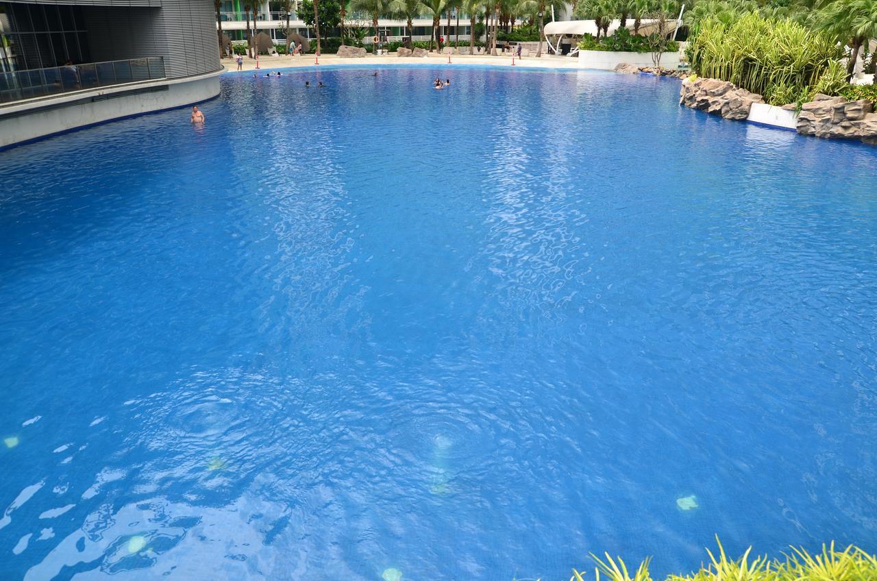 Azure Urban Resort Residences Manille Extérieur photo