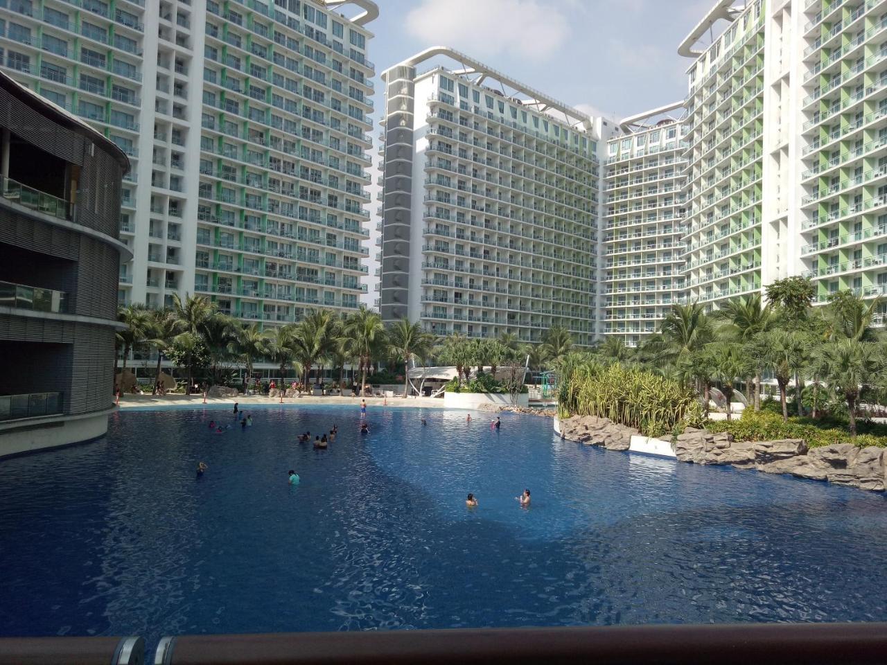 Azure Urban Resort Residences Manille Extérieur photo